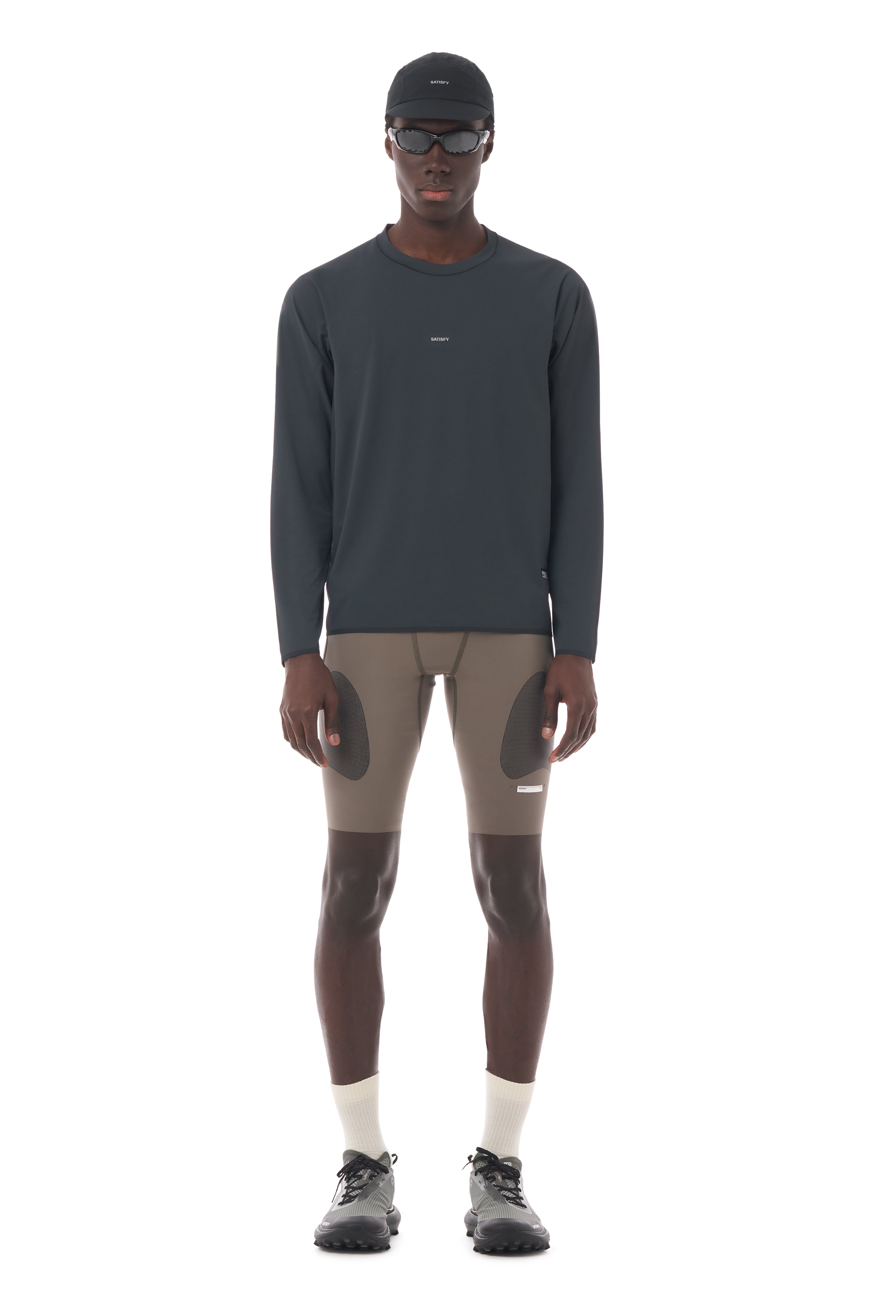 AuraLite™ UV Long Tee – SATISFY