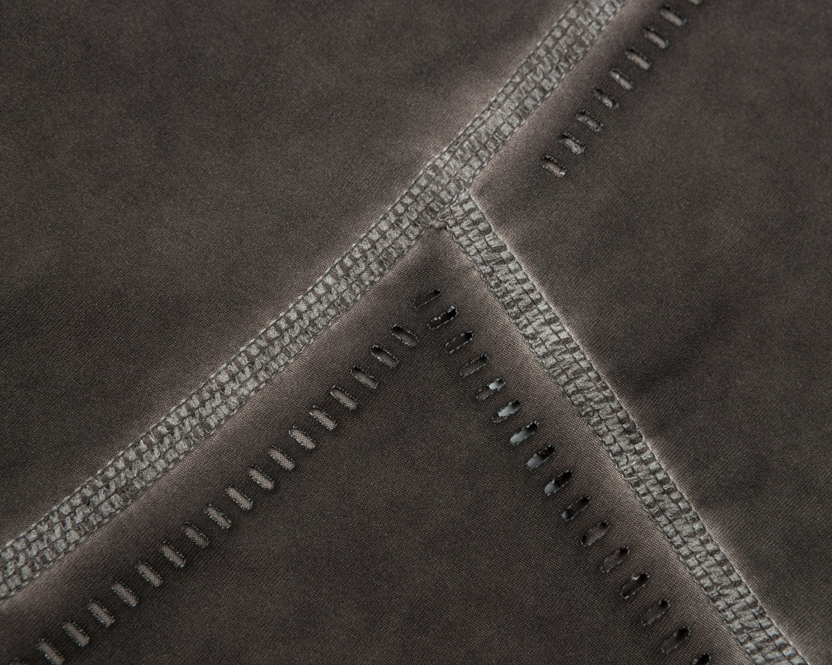 SATISFY® Oakley® Auralite™ Dune Perforated Long Tee