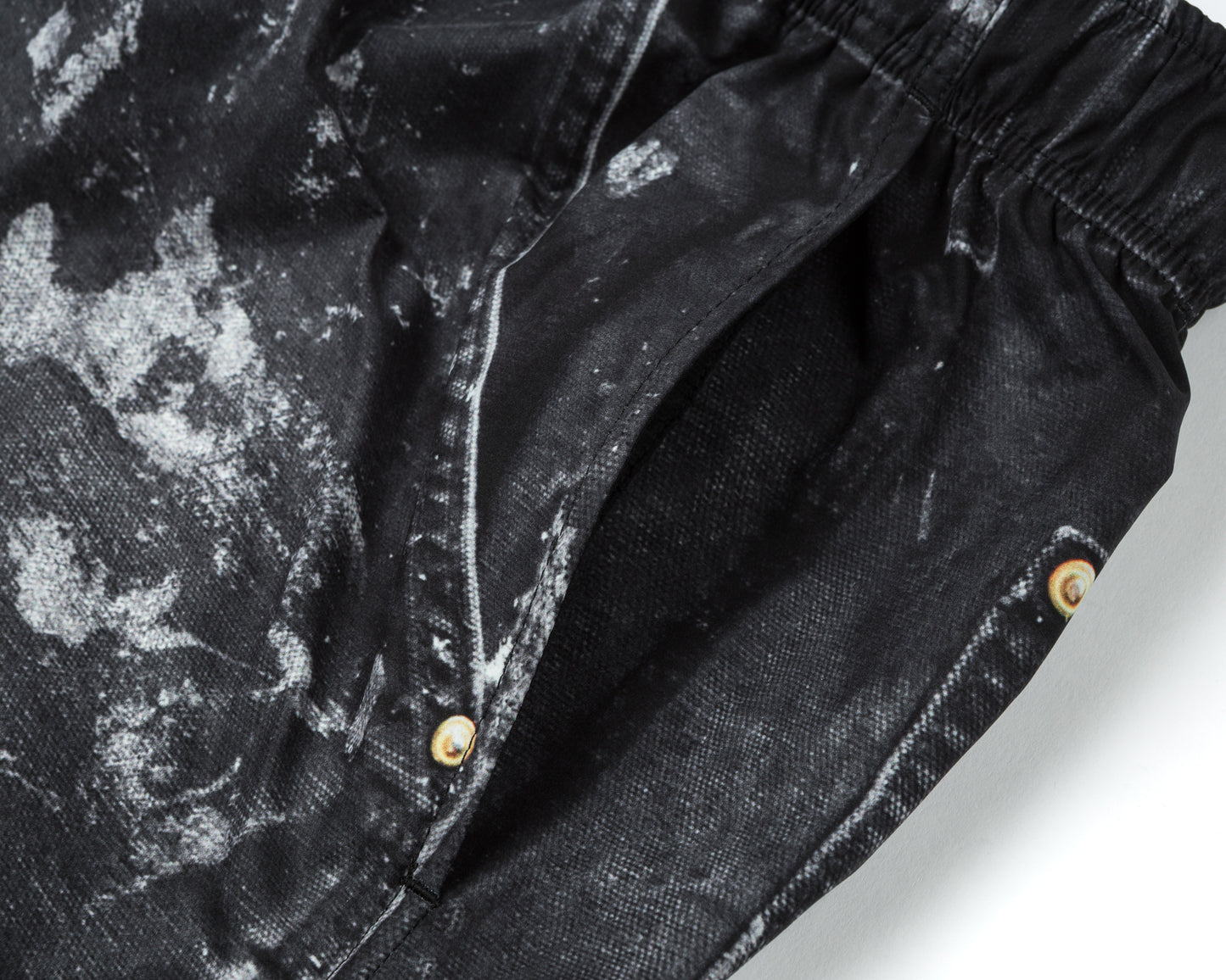 AmbientWarp™ 5" Unlined Shorts