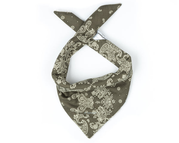 FuzzFleece™ AD Bandana – SATISFY