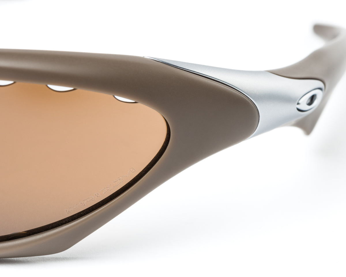 SATISFY® Oakley® Scar™