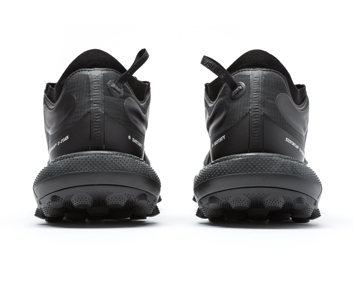 TheROCKER Jet Black – SATISFY
