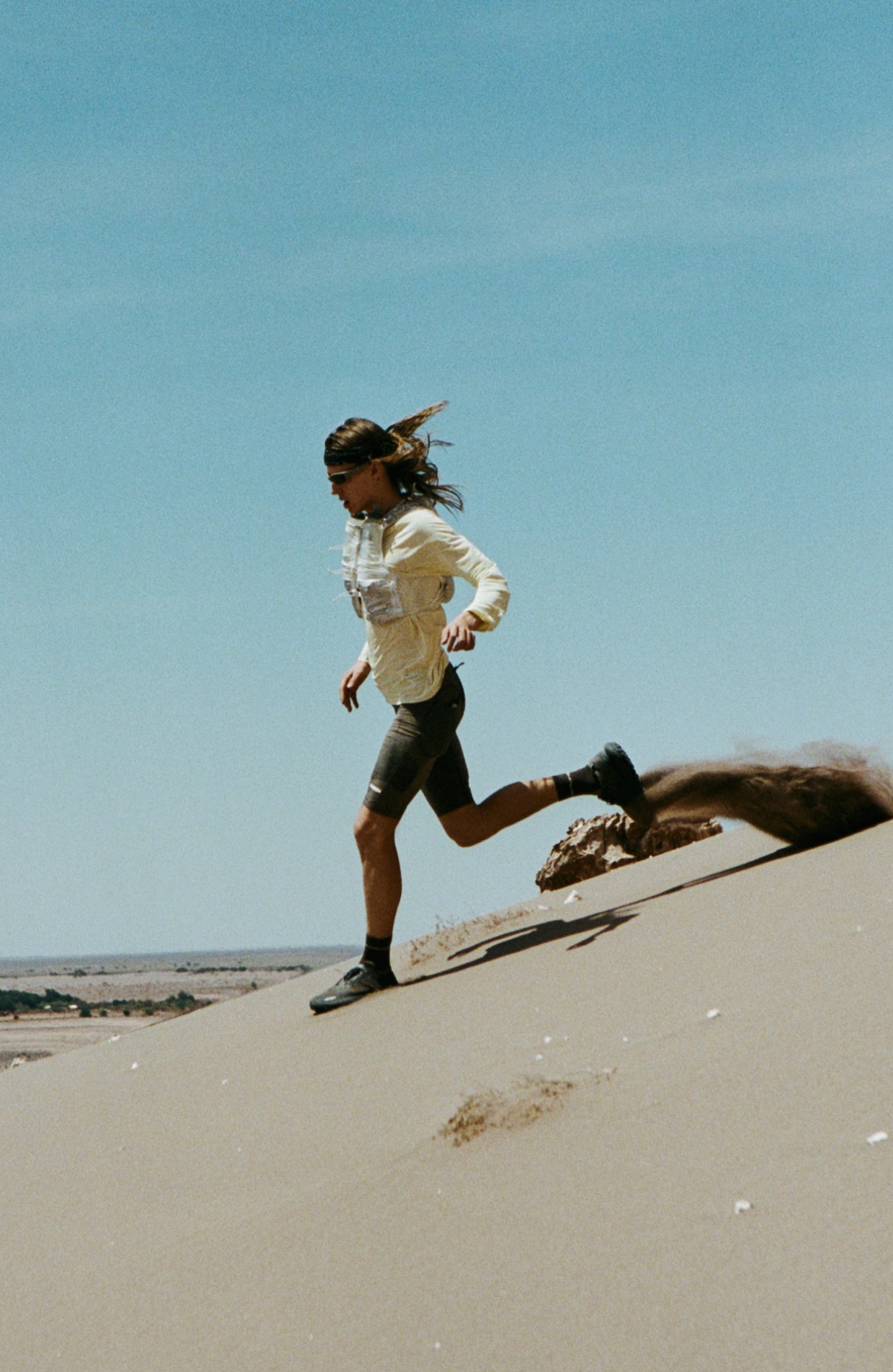 SATISFY パーカー　ランニング SATISFY | Running apparel developed to unlock the High.