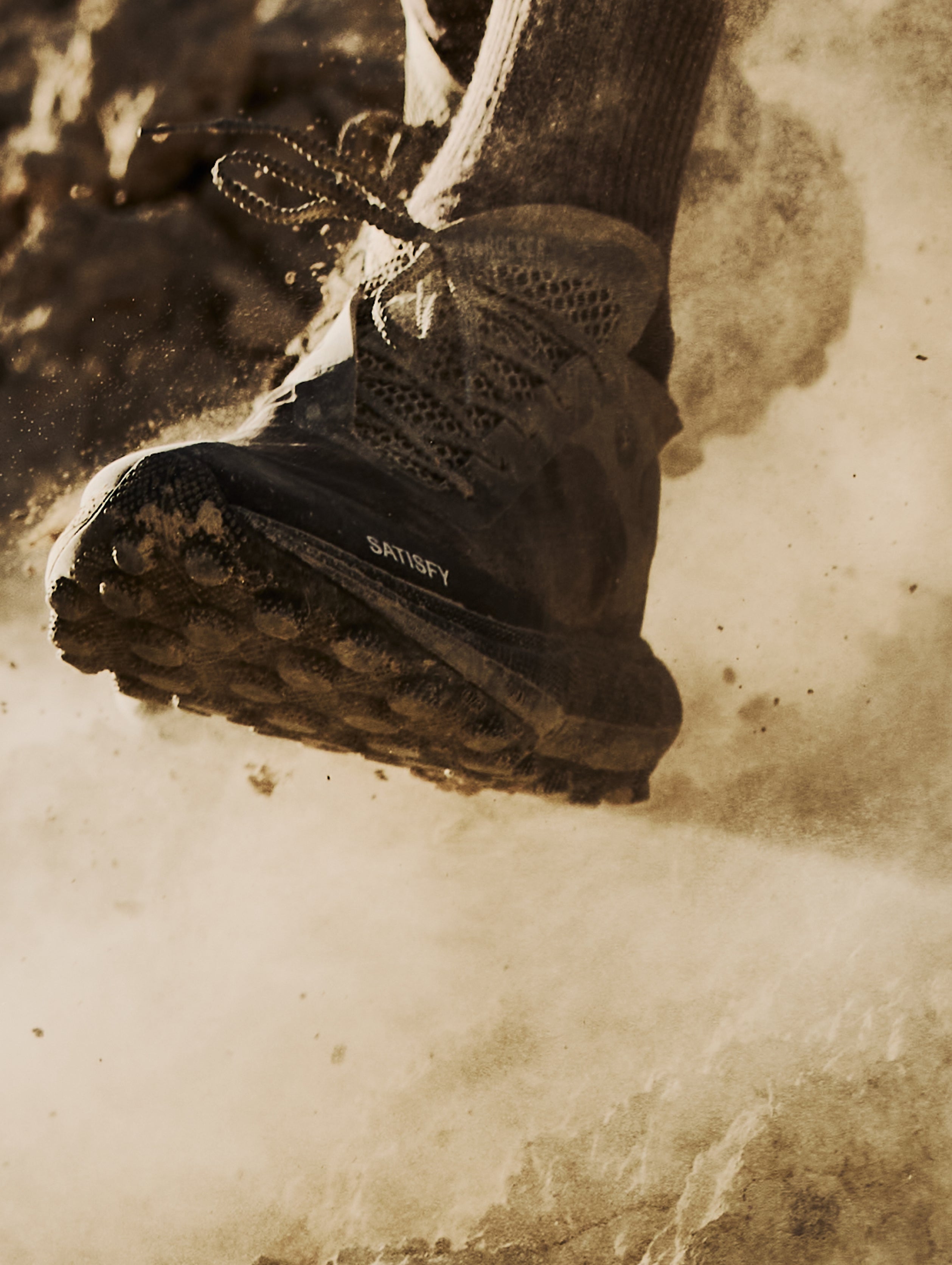 SATISFY パーカー　ランニング Running Apparel – SATISFY